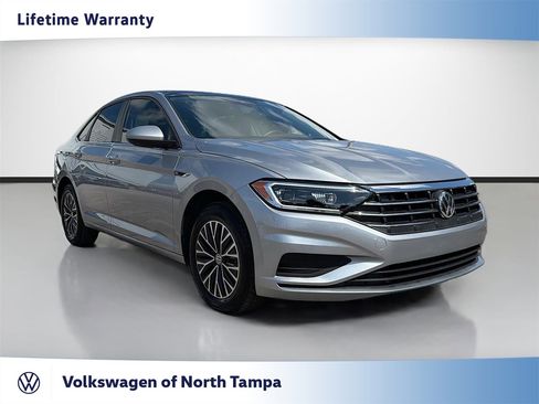 Used 2019 Volkswagen Jetta SEL w/ Cold Weather Package FWD image 1