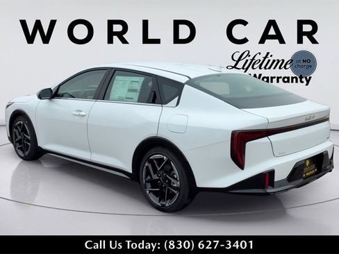 New 2025 Kia K4 GT-Line image 5