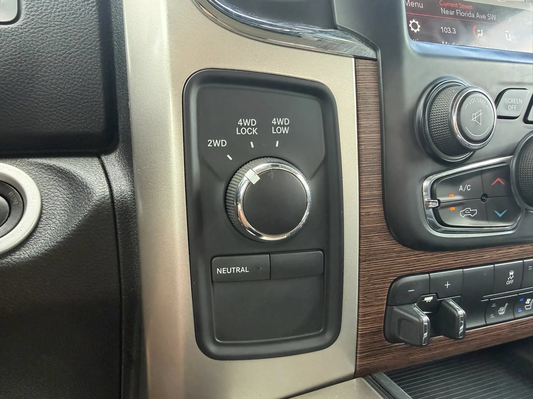 Used 2018 RAM 3500 Laramie AWD/4WD image 18