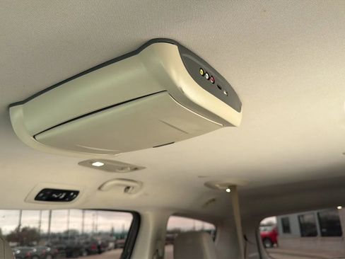 Used 2017 Chrysler Pacifica Touring image 52