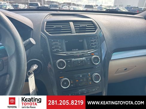 Used 2017 Ford Explorer FWD image 19