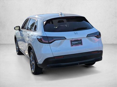 New 2026 Honda HR-V LX image 8