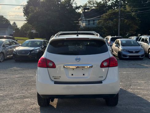 Used 2015 Nissan Rogue S w/ Convenience Package AWD/4WD image 10