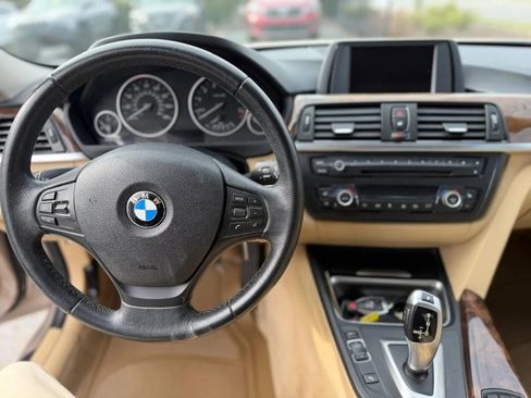 Used 2014 BMW 320i Sedan image 9