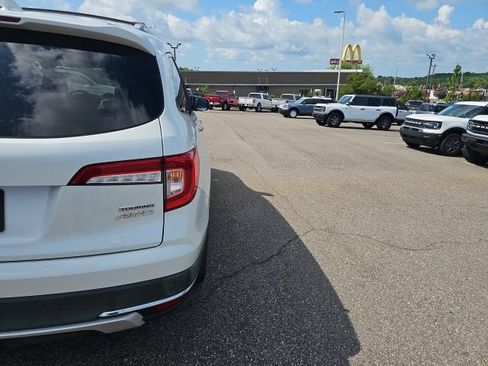 Used 2021 Honda Pilot Touring image 8