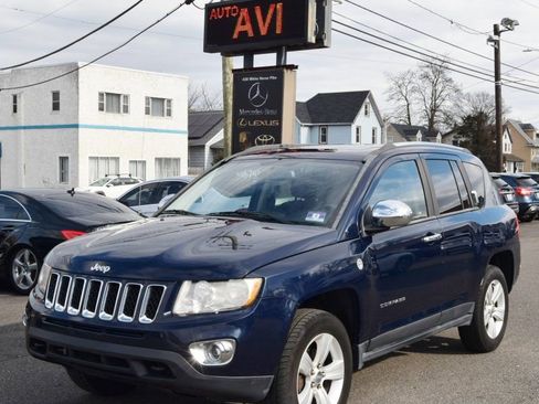 Used 2013 Jeep Compass Latitude w/ Sun/Sound Group image 17