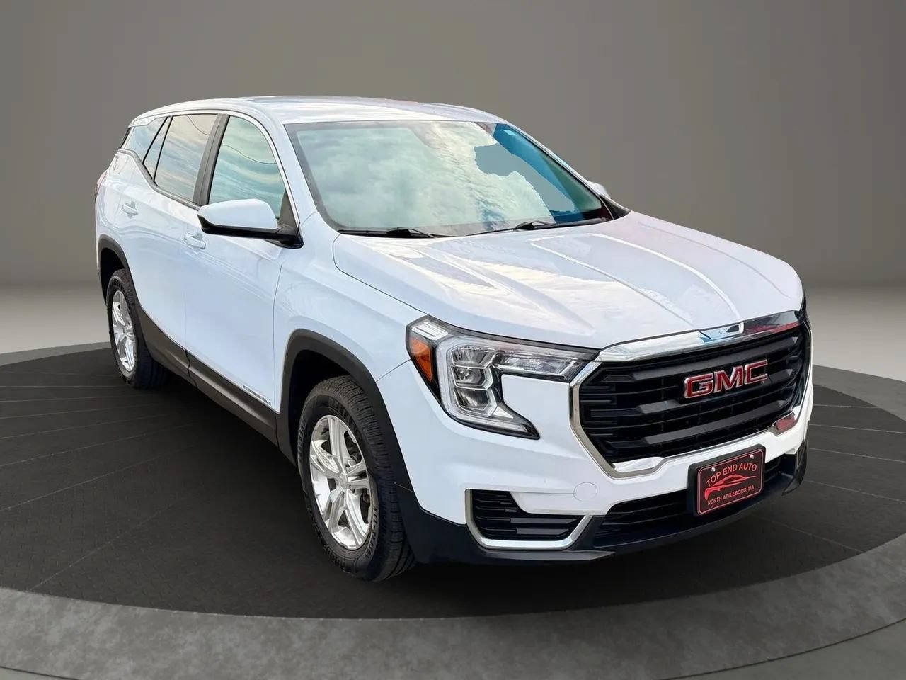Used 2022 GMC Terrain SLE AWD/4WD image 3