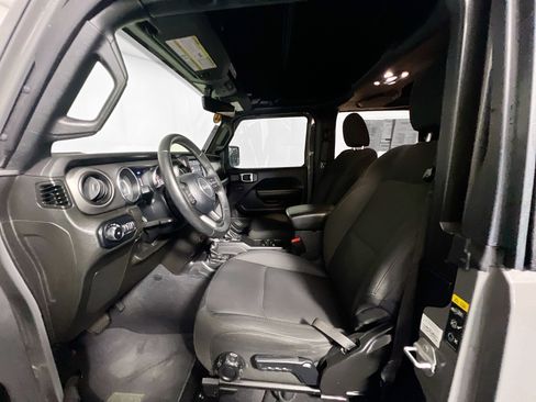 Used 2022 Jeep Wrangler Sport AWD/4WD image 14