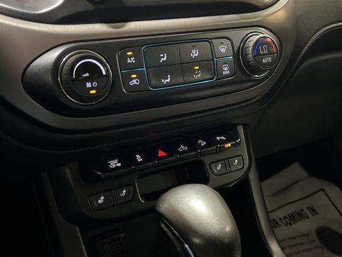Used 2022 GMC Canyon AT4 AWD/4WD image 29