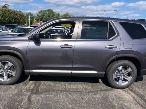 New 2025 Honda Pilot EX-L image 6