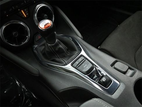 Used 2019 Chevrolet Camaro SS image 31