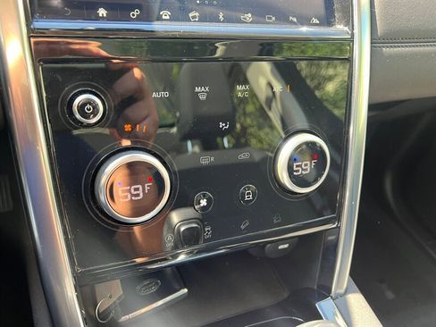 Used 2020 Land Rover Discovery Sport image 32