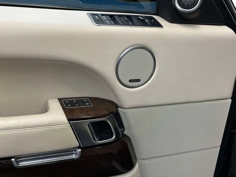 Used 2015 Land Rover Range Rover Supercharged AWD/4WD image 11