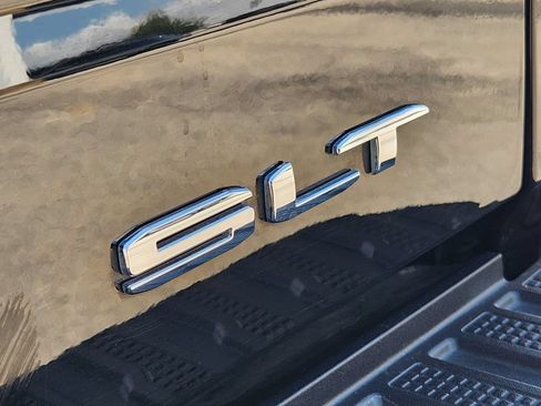 Certified 2026 GMC Sierra 1500 SLT AWD/4WD image 12