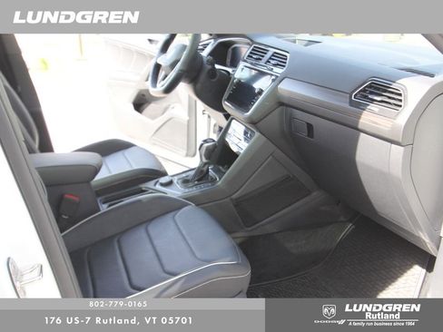 Used 2024 Volkswagen Tiguan SEL R-Line AWD/4WD image 24