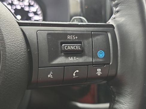 Certified 2022 Nissan Pathfinder SV FWD image 18