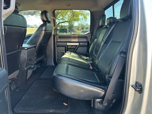 Used 2017 Ford F150 Lariat image 33