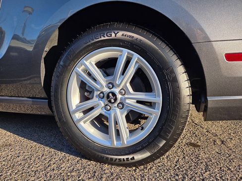 Used 2013 Ford Mustang Coupe RWD image 37