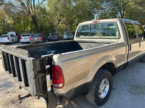 Used 2002 Ford F250 Lariat image 10