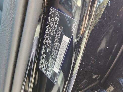 Used 2025 Volvo XC90 B5 Plus w/ Protection Package Premier image 34