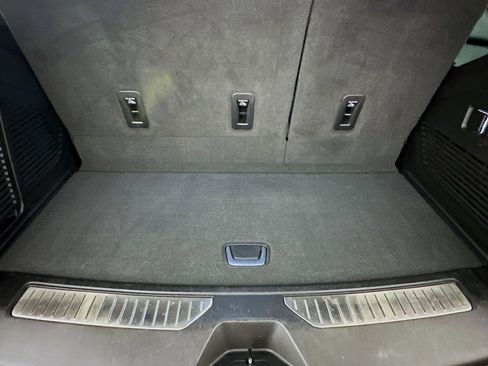 Used 2023 GMC Yukon Denali RWD image 30