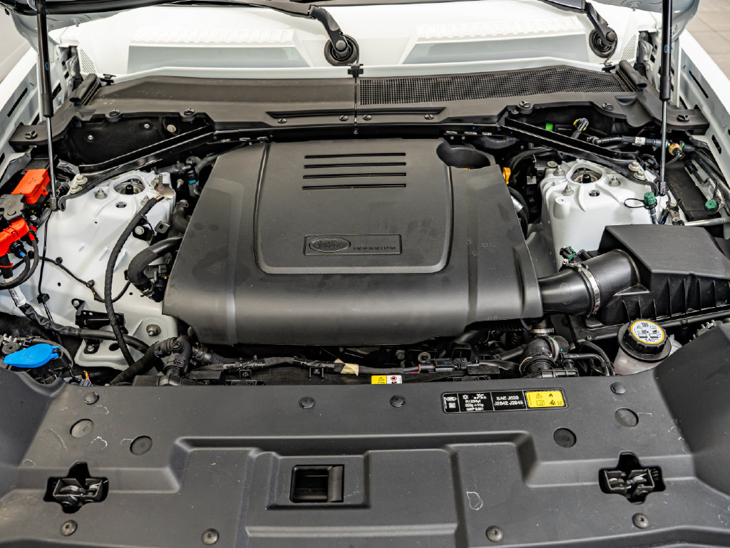 New 2026 Land Rover Defender 110 S AWD/4WD image 44