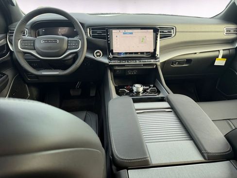 New 2026 Jeep Grand Wagoneer 4WD image 10