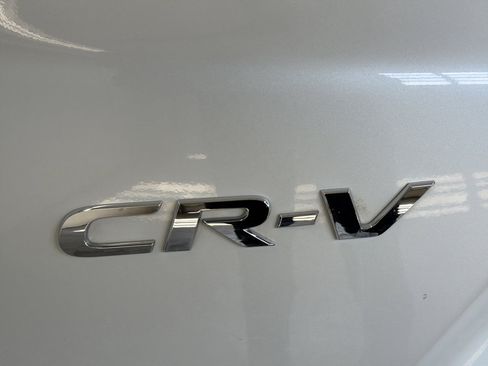Used 2018 Honda CR-V Touring image 9