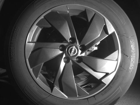 Used 2025 Nissan Rogue SV image 14