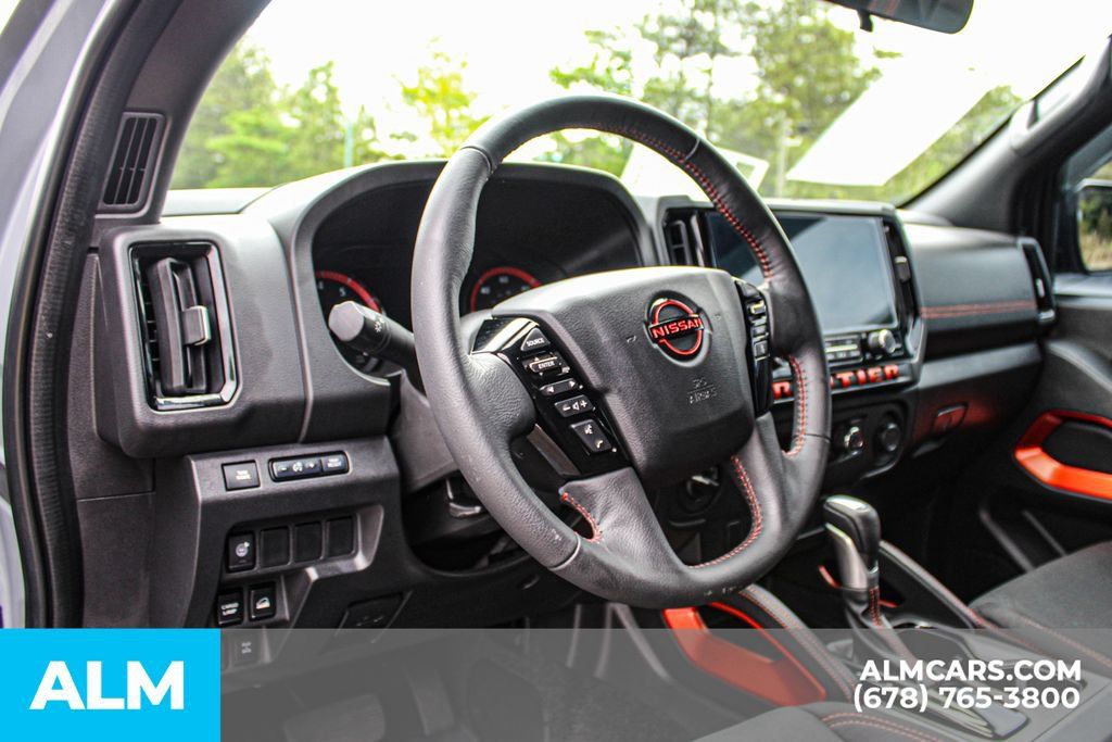 Used 2025 Nissan Frontier PRO-4X AWD/4WD image 22