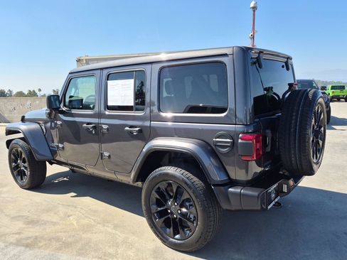 Certified 2025 Jeep Wrangler Unlimited Sahara w/ Safety Group AWD/4WD image 5