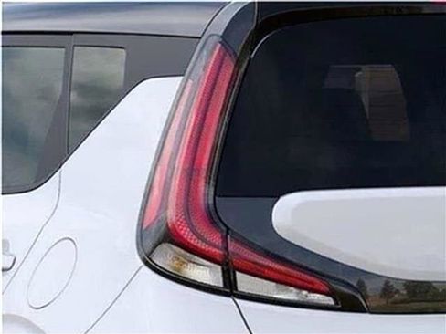 New 2025 Kia Soul S image 38