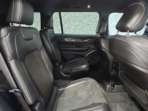 Used 2021 Jeep Grand Cherokee L Laredo AWD/4WD image 11