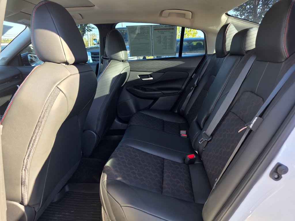 Used 2026 Nissan Sentra SR w/ SR Premium Package FWD image 30