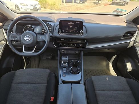 Used 2023 Nissan Rogue SV image 7