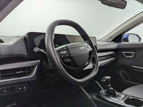 Used 2025 Kia K4 LXS image 23