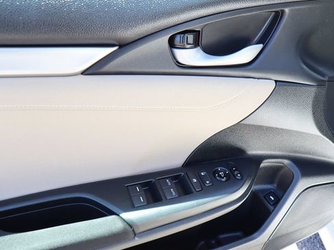 Used 2018 Honda Civic EX image 37