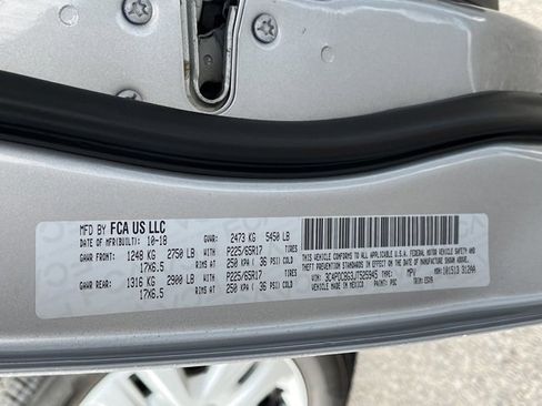 Used 2018 Dodge Journey SXT w/ Connectivity Group image 28