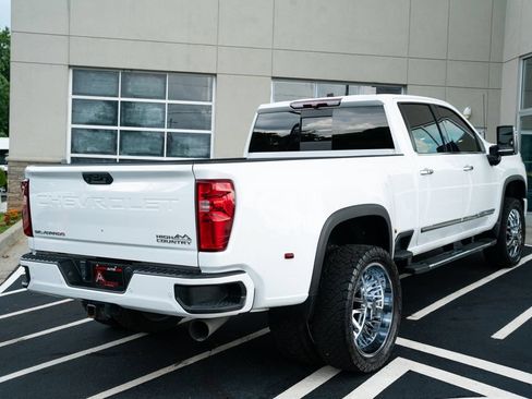 Used 2024 Chevrolet Silverado 3500 High Country AWD/4WD image 11