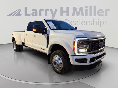 Used 2026 Ford F450 Platinum w/ FX4 Off-Road Package AWD/4WD image 7