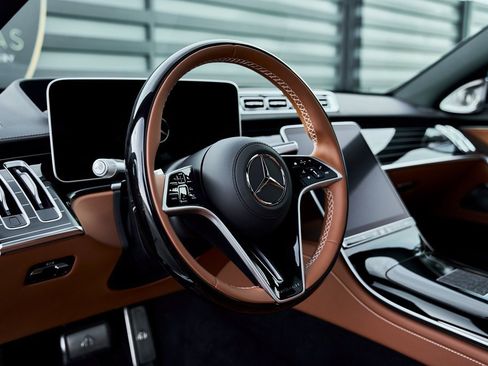 Used 2026 Mercedes-Benz Maybach S 680 4MATIC image 43