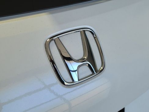 Used 2023 Honda HR-V Sport image 5
