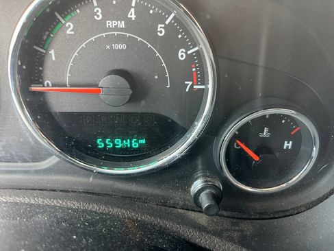 Used 2015 Jeep Wrangler Sport w/ Connectivity Group AWD/4WD image 5