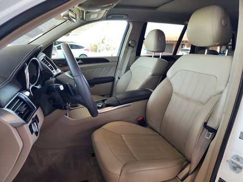 Used 2015 Mercedes-Benz GL 450 4MATIC w/ Lighting Package image 29