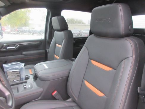 New 2026 GMC Sierra 2500 AT4 w/ AT4 Premium Plus Package image 13