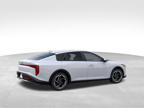 Used 2025 Kia K4 EX FWD image 7