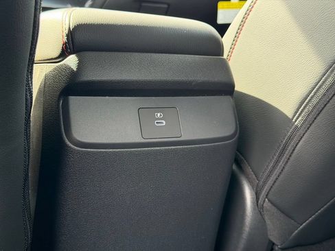 New 2026 Nissan Sentra SR w/ SR Premium Package FWD image 18