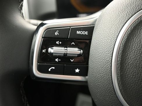 Certified 2025 Kia Sorento X-Line EX image 28