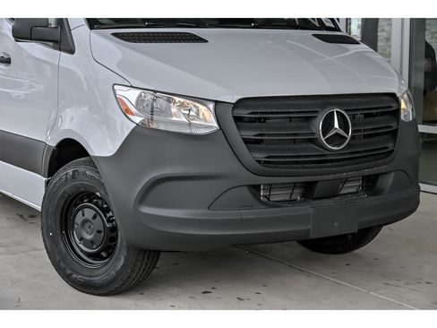 New 2025 Mercedes-Benz Sprinter 2500 image 2