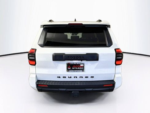 Used 2025 Toyota 4Runner SR5 AWD/4WD image 3